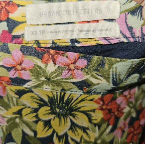 Urban Outfitters Floral Mini Skirt Size Xs - Picture 5 of 12